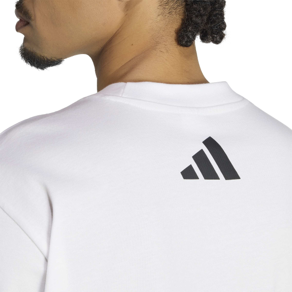 KH3056_6_APPAREL_On_Model_Detail_View_2_white.jpg