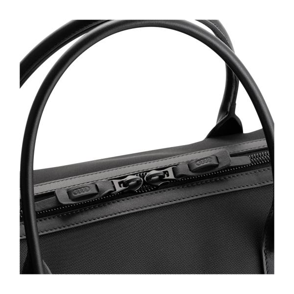 Audi Weekender, schwarz