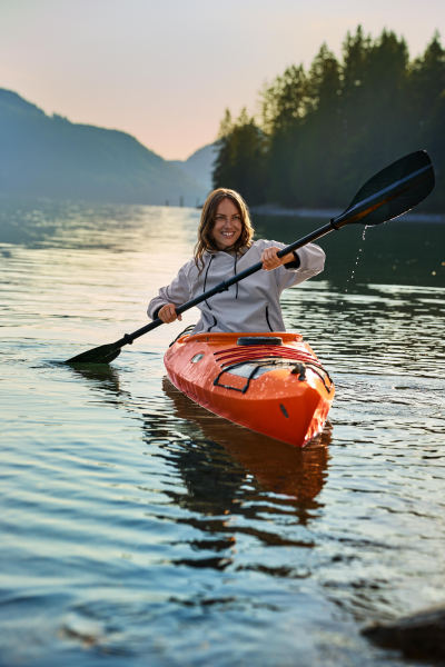 Audi Softshellhoodie, Unisex, hellgrau.
